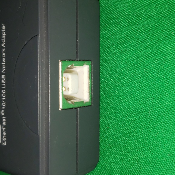 Linksys EtherFast 10/100 USB Network Adapter - Picture 4 of 4